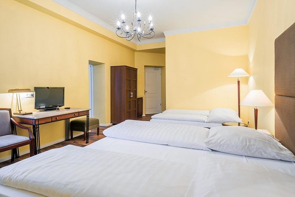 Hotel-Pension Michele Берлин Экстерьер фото
