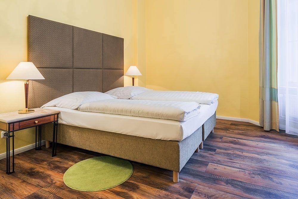 Hotel-Pension Michele Берлин Экстерьер фото