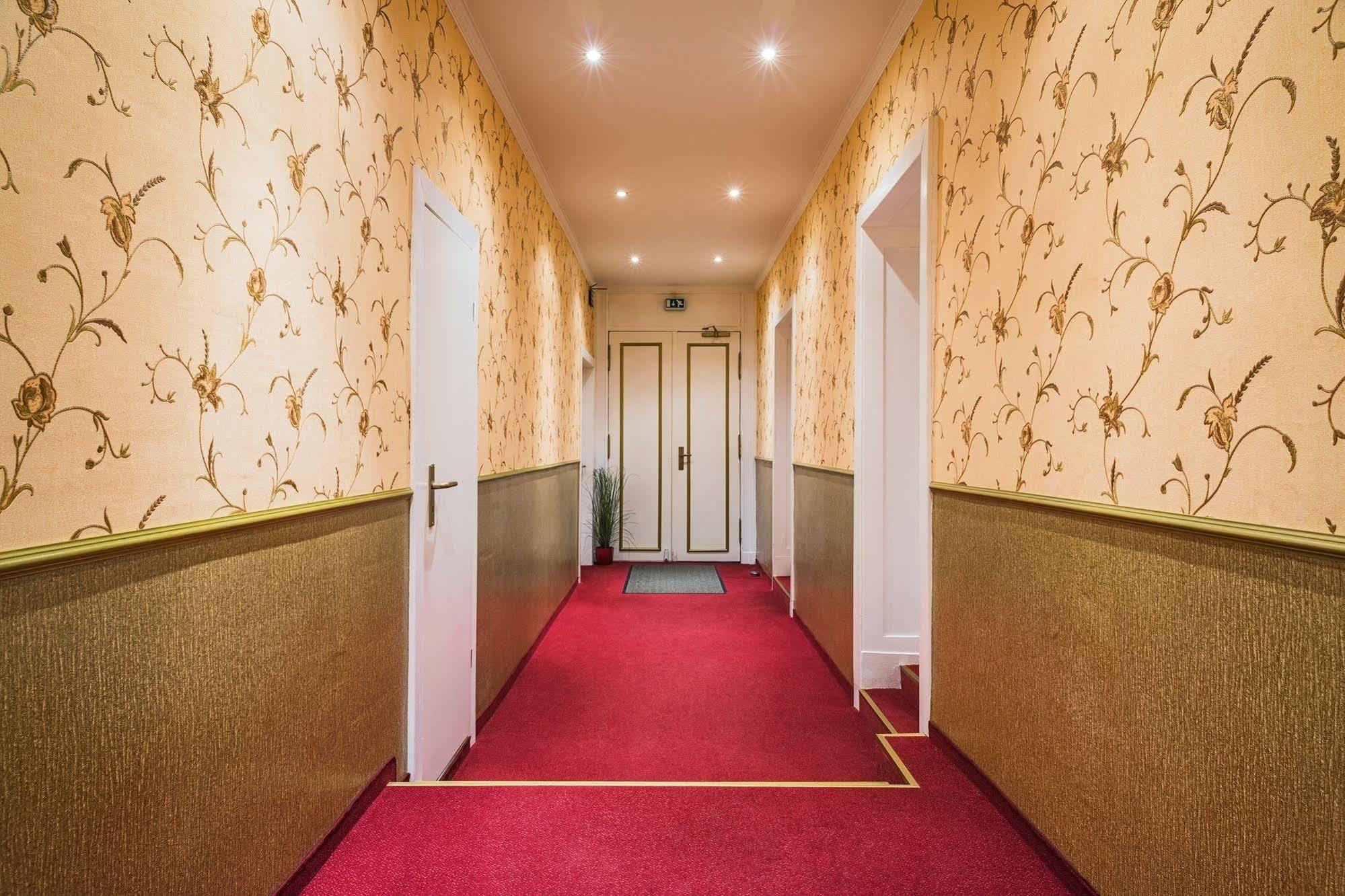 Hotel-Pension Michele Берлин Экстерьер фото